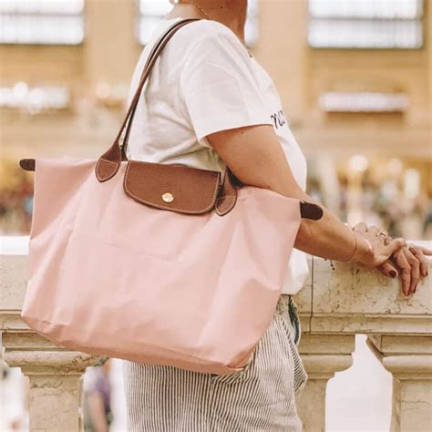 why longchamp bags are popular.